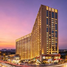 成都丨观止·designer设计师影音美宿(红高路地铁站西华大学店)