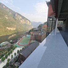 既白民宿(龚滩古镇店)