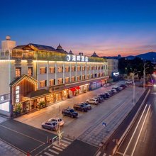 Lakeside Hotel 湖畔酒店(东莞南城街道UCC寰宇汇金中心店)