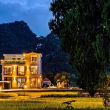 万峰林雾白民宿(万峰林景区店)