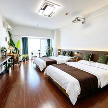 秋水·RIVER设计师轻奢民宿(地铁大厦秋水广场店)