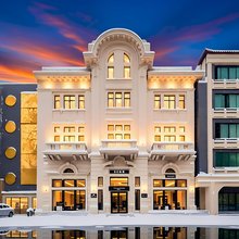 奉天故里·设计师酒店(沈阳中街故宫刘老根大舞台店)