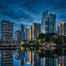 首杨鹭湖酒店(会展中心贵阳北站店)