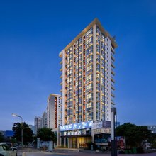 贵阳龙洞堡国际机场砂之船奥特莱斯丽呈酒店