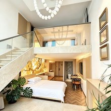 柒玥佳和·设计师美宿(彭城广场奔腾大道地铁站店)