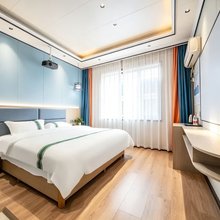 闲来居民宿(瓦屋山景区店)