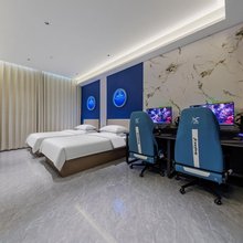 网栖电竞酒店(上海虹桥国展中心江桥万达店)
