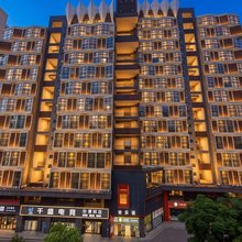 云汐影音酒店(常德文理学院西校区万达广场店)