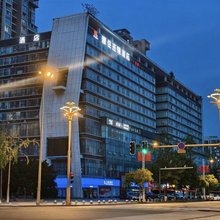 雅住连锁酒店(成都郫都区人民政府郫筒地铁站店)