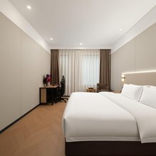 蚂蚁·光年电竞(重庆南岸茶园奥园广场店)