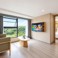 伴岛公寓酒店(成都福宁路地铁站店)