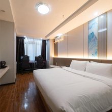 蚂蚁·光年电竞(石柱县站店)