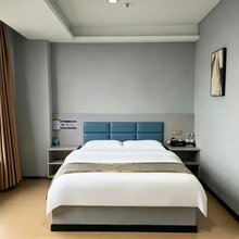 盛程酒店(綦江万达广场店)