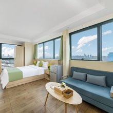 四季花开酒店(佛山天虹购物中心湾华地铁站店)