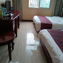 彝山红民宿