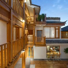顒顒卬卬yóngyóngángáng·丽江行馆(束河古镇店)