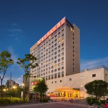维也纳国际酒店(成都温江大学城凤溪河地铁站店)
