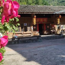 北川西窝羌寨客栈
