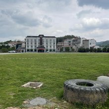 梅水河畔酒店(黄陂木兰溪西里露营基地店)