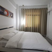 八号公寓(普宁商品城店)