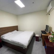 鹤壁温暖宾馆(鹤壁东站万达广场店)