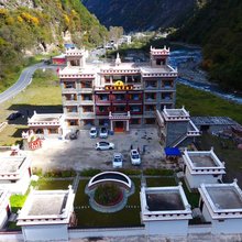 丹巴县牦牛谷避暑酒店
