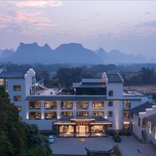 阳朔漓江富海江畔度假酒店(漓江竹筏漂流福利码头店)