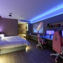 石头电竞酒店(湖州师范大学店)