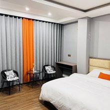 福橙酒店(镇雄高铁站店)