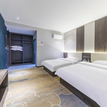 共鸣酒店(镇雄妇女儿童医院店)