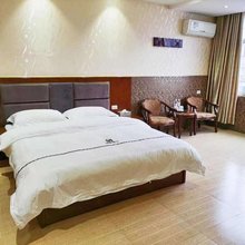 镇雄靖皓宾馆(以勒镇中学店)