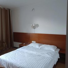 罗田山里·居精品客栈