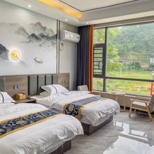 水上轻舟酒店
