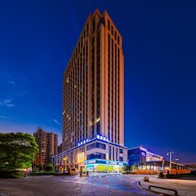 心馨暴熊电竞酒店