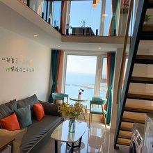日出与海loft海景公寓(养马岛店)