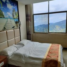 镇沅落母山商务宾馆