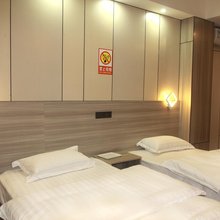 大关迎河商务酒店