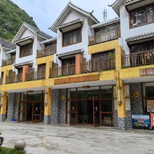 浩坤湖三合民宿
