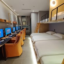 锦囊电竞泛娱酒店(深圳华强店)