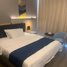 如家睿柏·云酒店(天津西青王稳庄赛达工业园店)