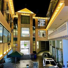 玉龙石鼓镇平安壹嘉商务酒店