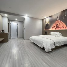 万景酒店(莫城湖滨广场店)
