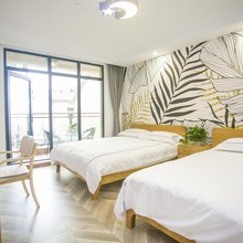 舟山嵊泗东海渔村海港小屋
