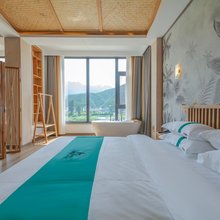 Luxury·邻溪·山水意境·质感木作度假艺宿(野三坡百里峡店)