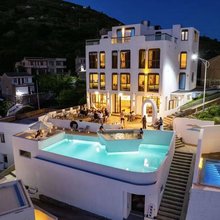 极东忆栈·Seaside轻奢海景泳池度假美宿(嵊山东崖绝壁店)