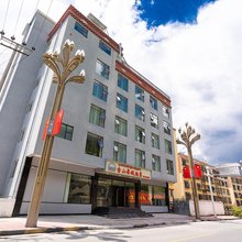 雪山景城酒店(康定中学店)