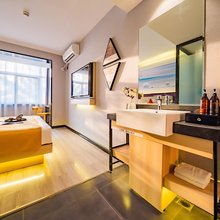 怡致酒店(西安高新科技路地铁站店)