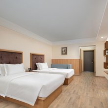 富宏酒店(长沙窑岭湘雅二医院地铁站店)