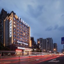 瑞景阳光酒店(乐山高铁伊藤世豪店)