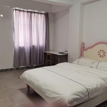 逸间公寓(泰安合胜广场店)